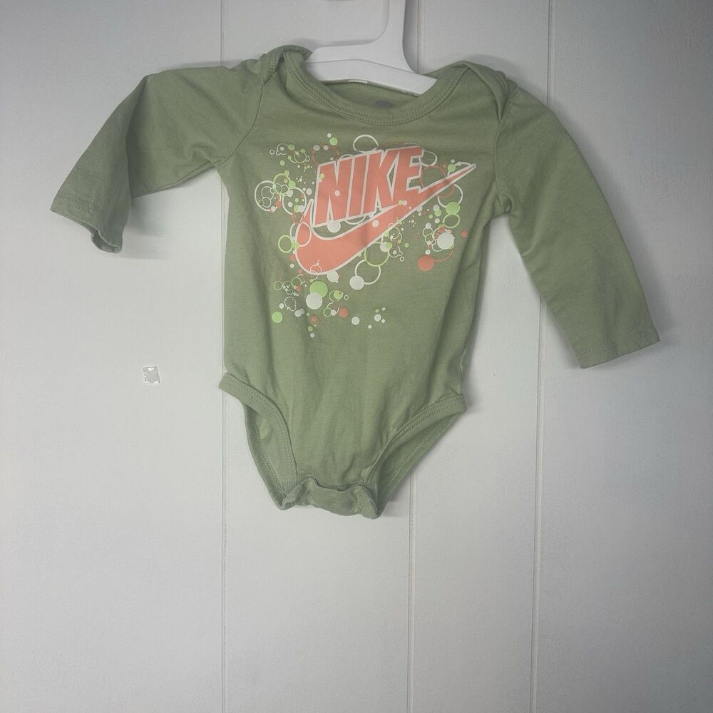 Nike Baby Bodysuit  Green Long Sleeve Logo Graphic Size 6M